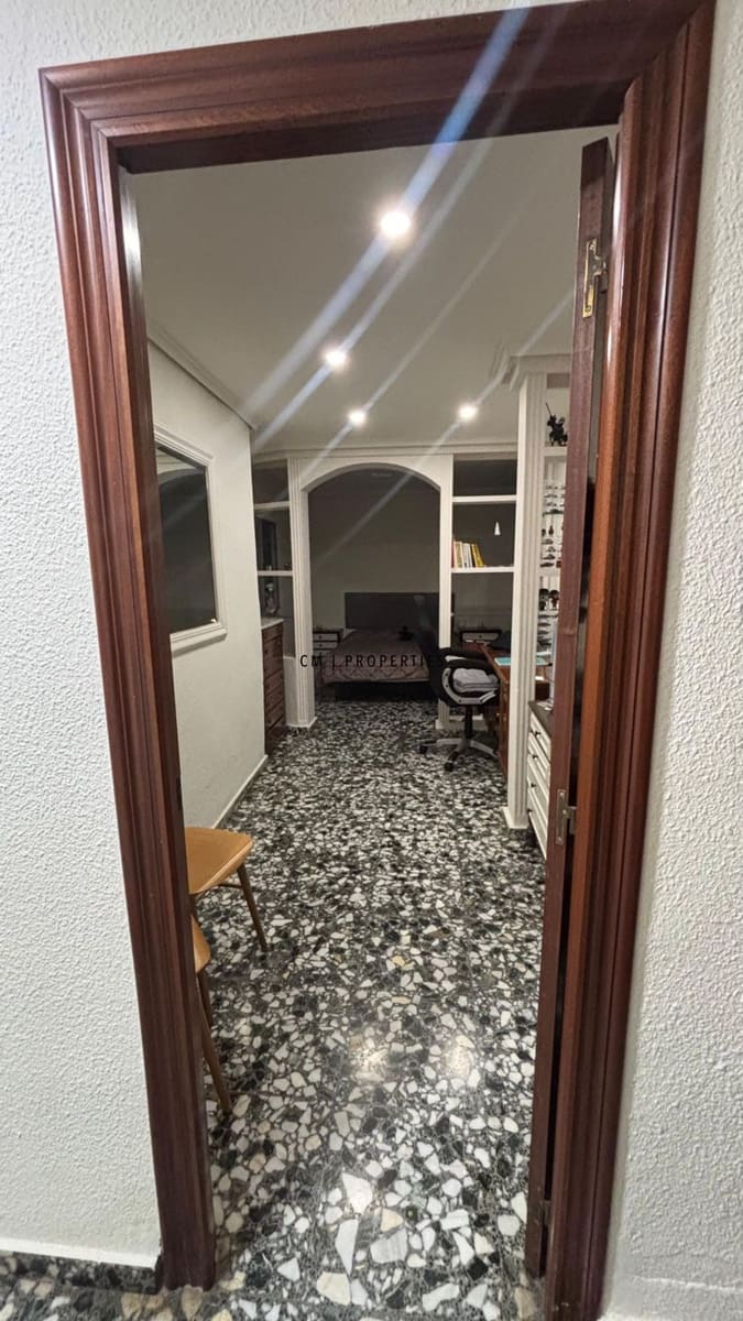 2 slaapkamer Flat te koop in Valencia stad - € 285.000 (Ref: 9629269)