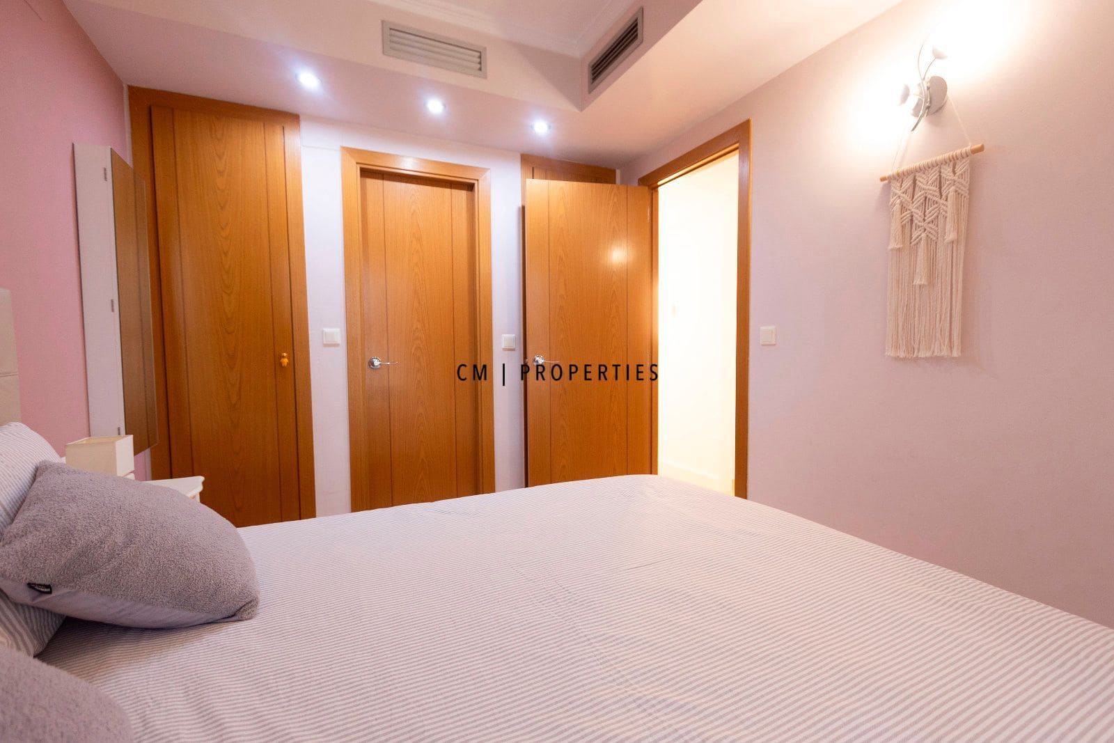 3 slaapkamer Flat te huur in Valencia stad met zwembad - € 1.900 (Ref: 9631828)