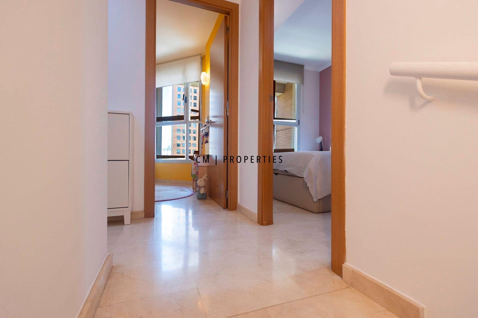 3 slaapkamer Flat te huur in Valencia stad met zwembad - € 1.900 (Ref: 9631828)