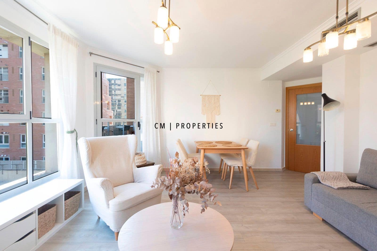 3 slaapkamer Flat te huur in Valencia stad met zwembad - € 1.900 (Ref: 9631828)