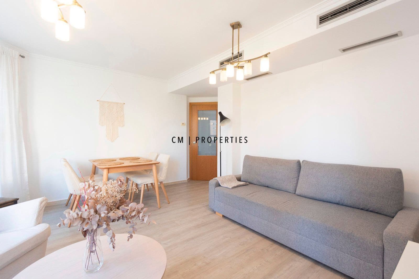 3 slaapkamer Flat te huur in Valencia stad met zwembad - € 1.900 (Ref: 9631828)