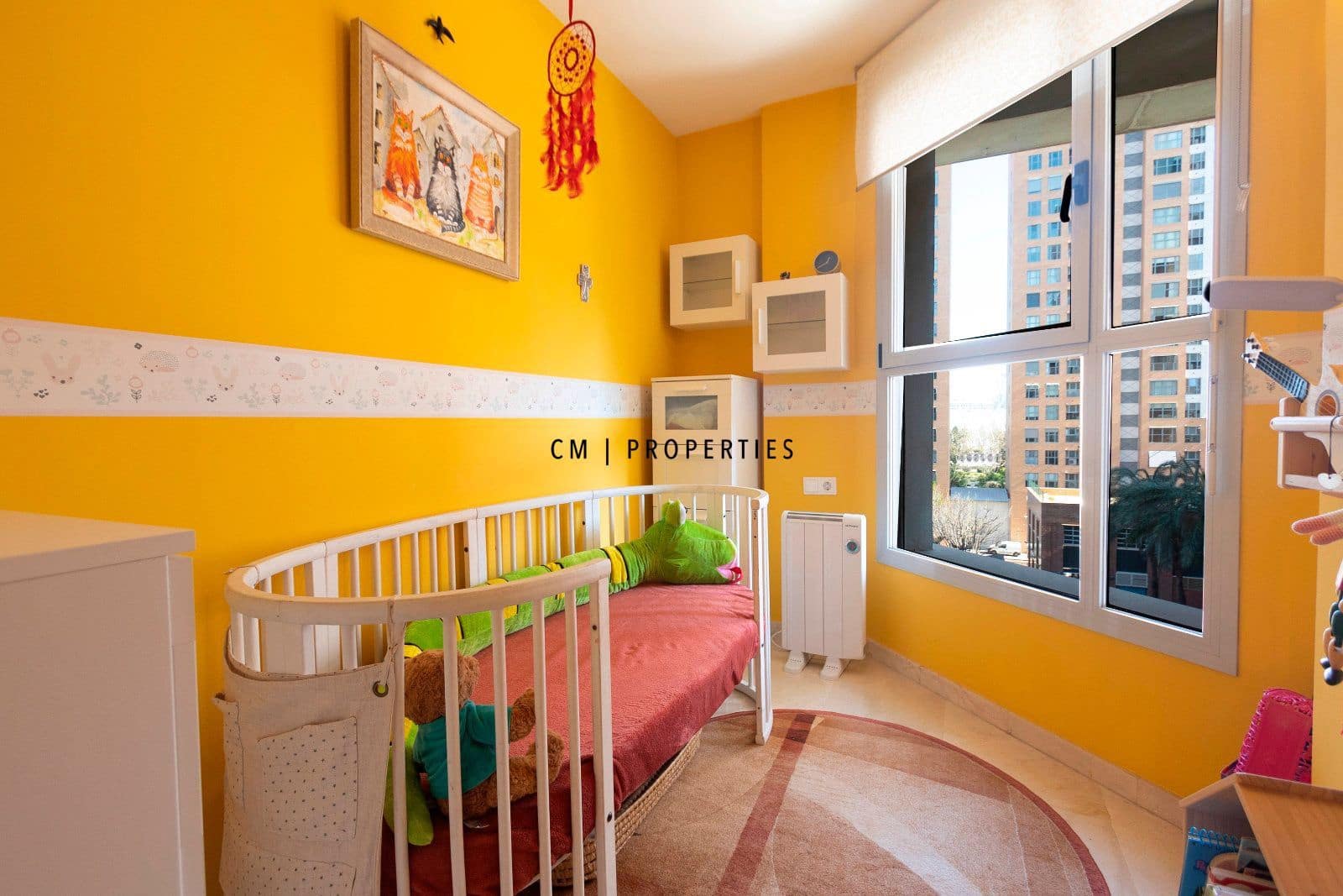 3 slaapkamer Flat te huur in Valencia stad met zwembad - € 1.900 (Ref: 9631828)