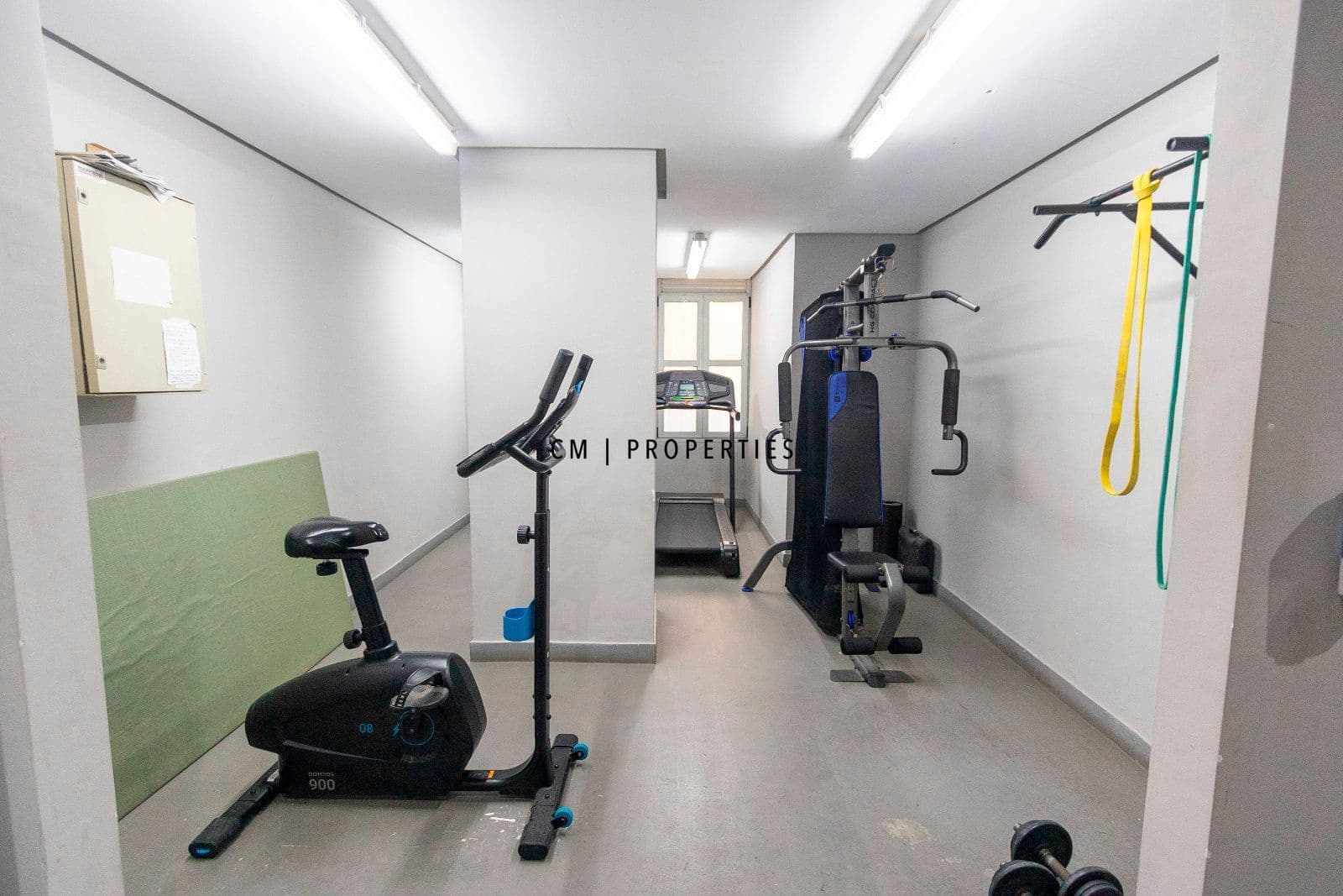 3 slaapkamer Flat te huur in Valencia stad met zwembad - € 1.900 (Ref: 9631828)