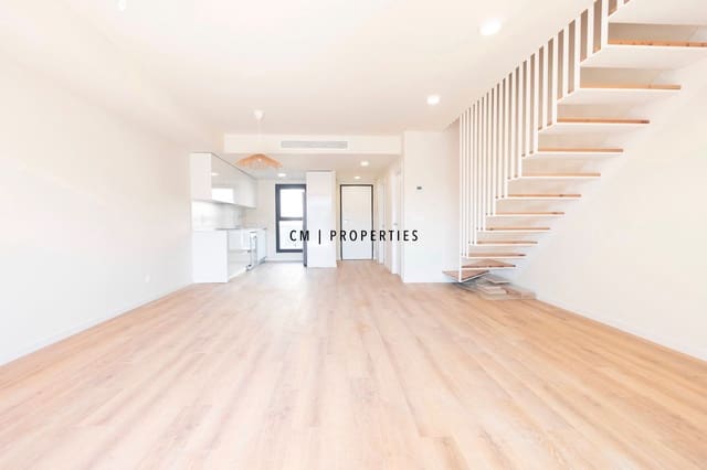 4 makuuhuone Omakotitalo vuokrattavana paikassa San Antonio de Benagéber mukana uima-altaan 
autotalli - 2 350 € (Ref: 9632664)