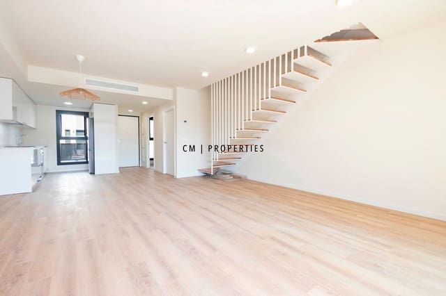 4 makuuhuone Omakotitalo vuokrattavana paikassa San Antonio de Benagéber mukana uima-altaan 
autotalli - 2 350 € (Ref: 9632664)