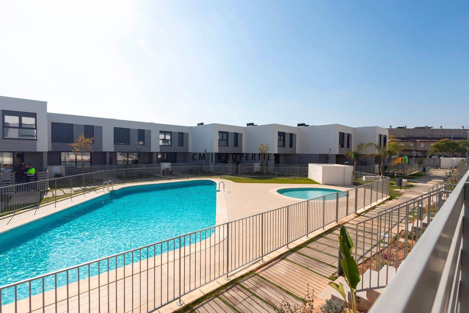 4 makuuhuone Omakotitalo vuokrattavana paikassa San Antonio de Benageber mukana uima-altaan 
autotalli - 2 350 € (Ref: 9632664)