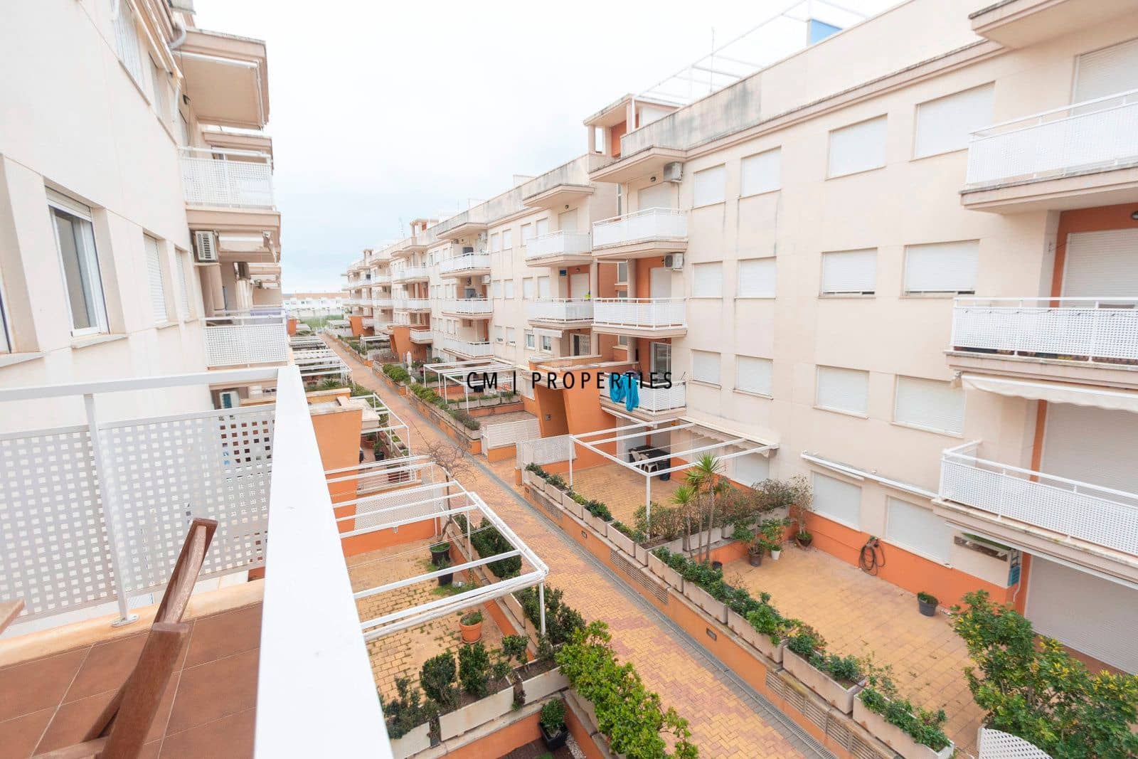 Piso de 2 habitaciones en Almenara en alquiler con piscina garaje - 850 € (Ref: 9632665)