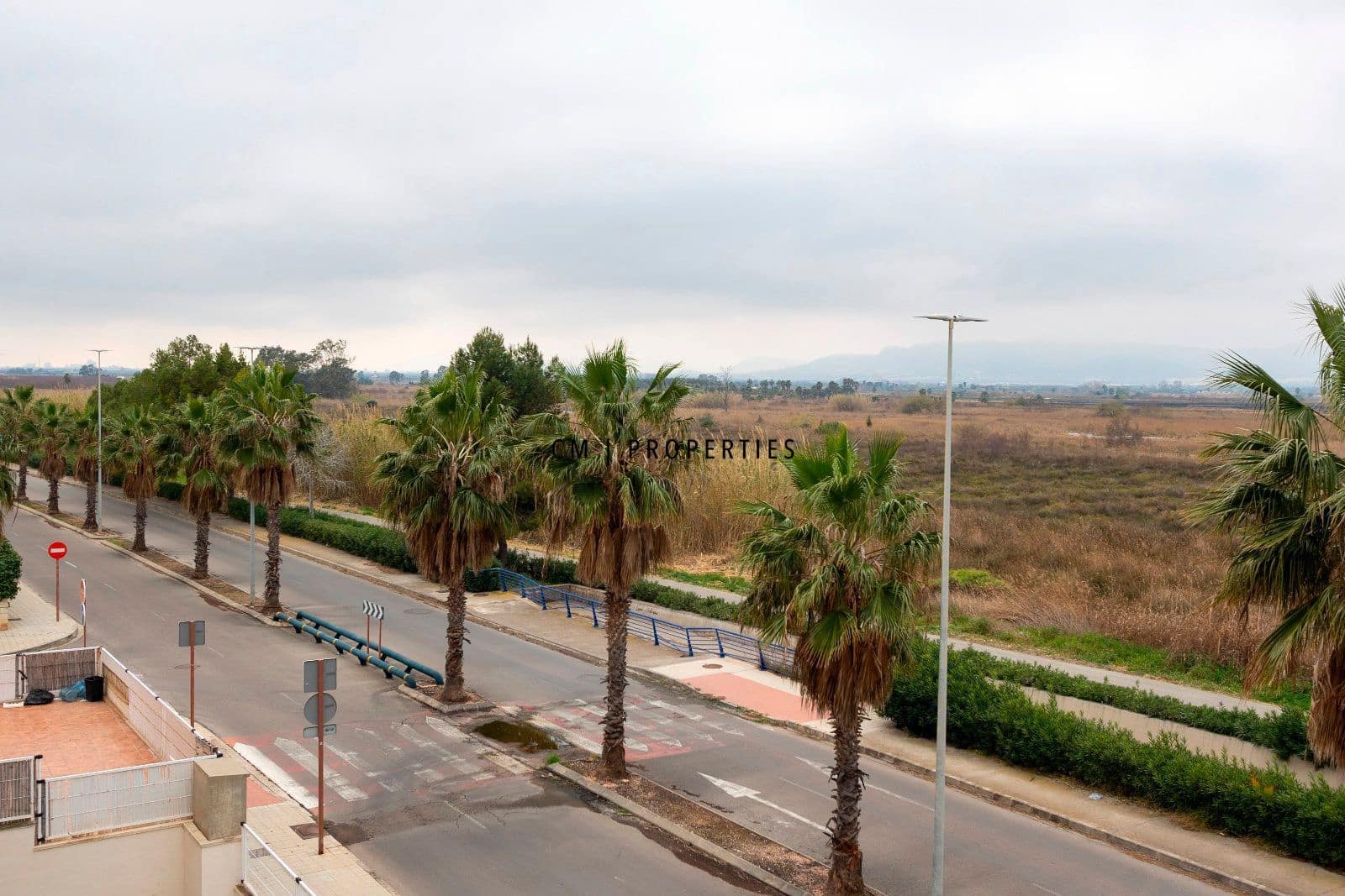 Piso de 2 habitaciones en Almenara en alquiler con piscina garaje - 850 € (Ref: 9632665)