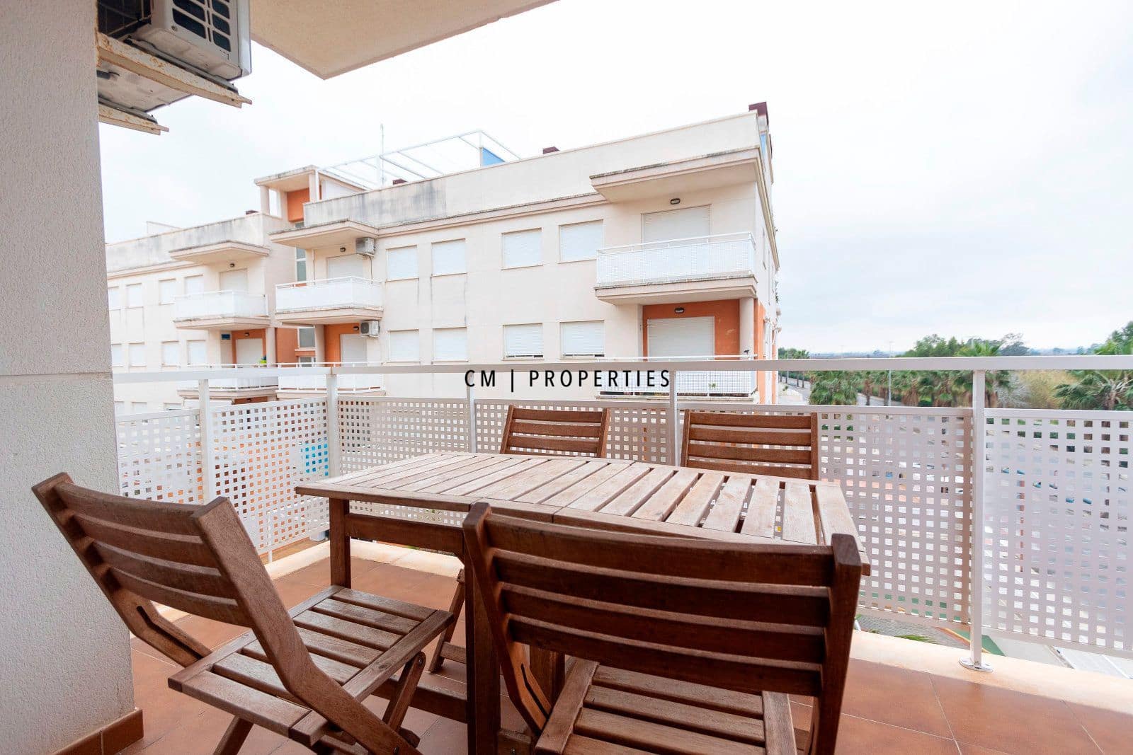 Piso de 2 habitaciones en Almenara en alquiler con piscina garaje - 850 € (Ref: 9632665)