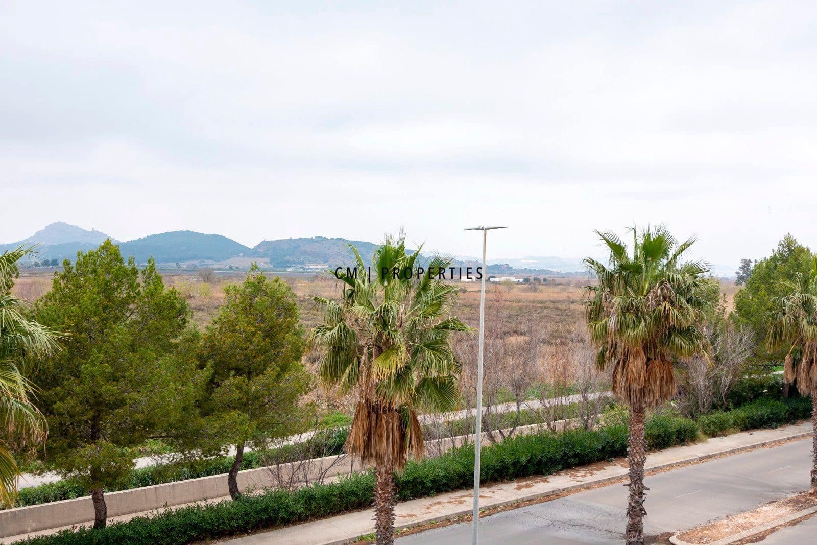 Piso de 2 habitaciones en Almenara en alquiler con piscina garaje - 850 € (Ref: 9632665)