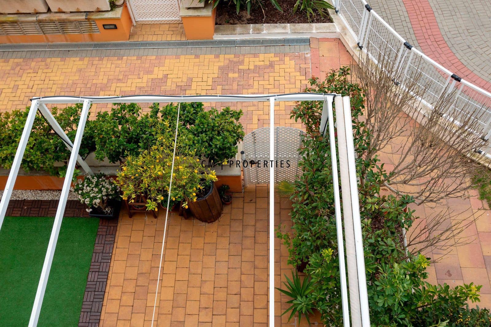 Piso de 2 habitaciones en Almenara en alquiler con piscina garaje - 850 € (Ref: 9632665)