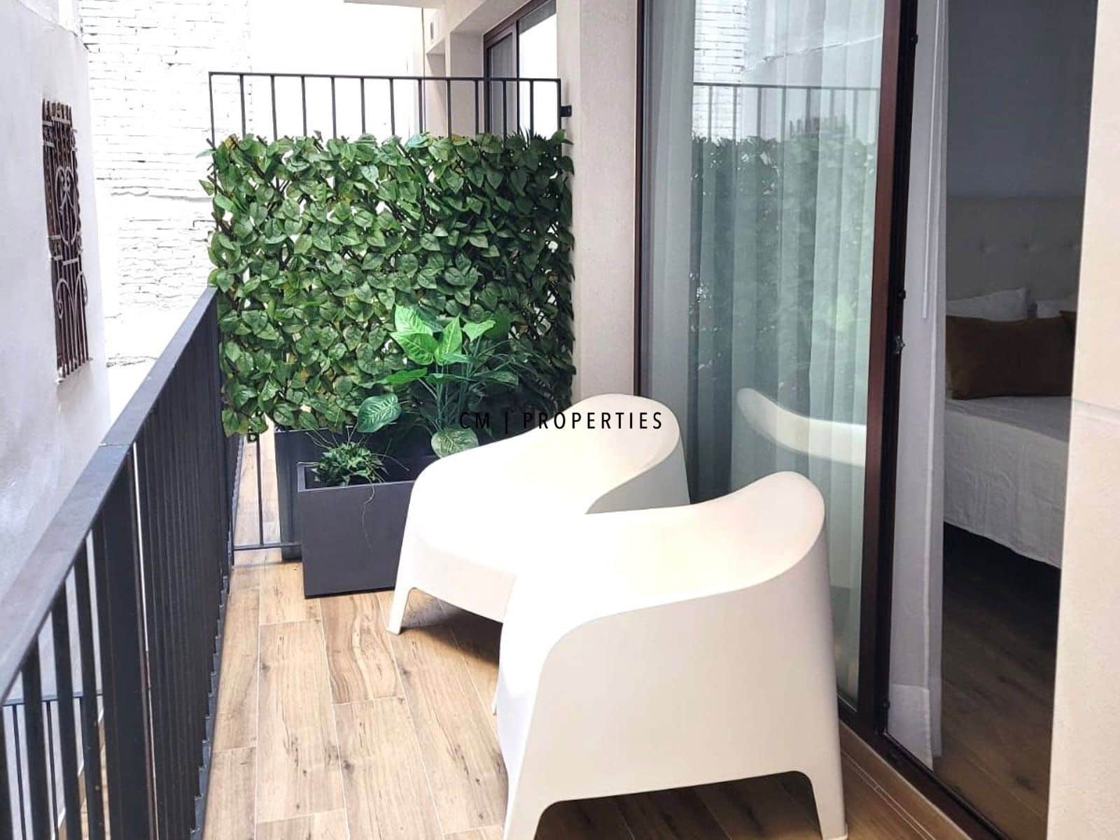 Piso de 2 habitaciones en València ciudad en alquiler con garaje - 1.950 € (Ref: 9634996)