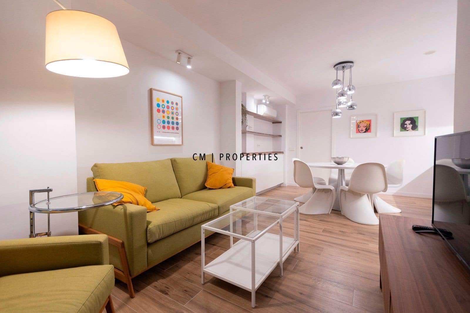 2 bedroom Flat for rent in Valencia city with garage - € 1,950 (Ref: 9634996)