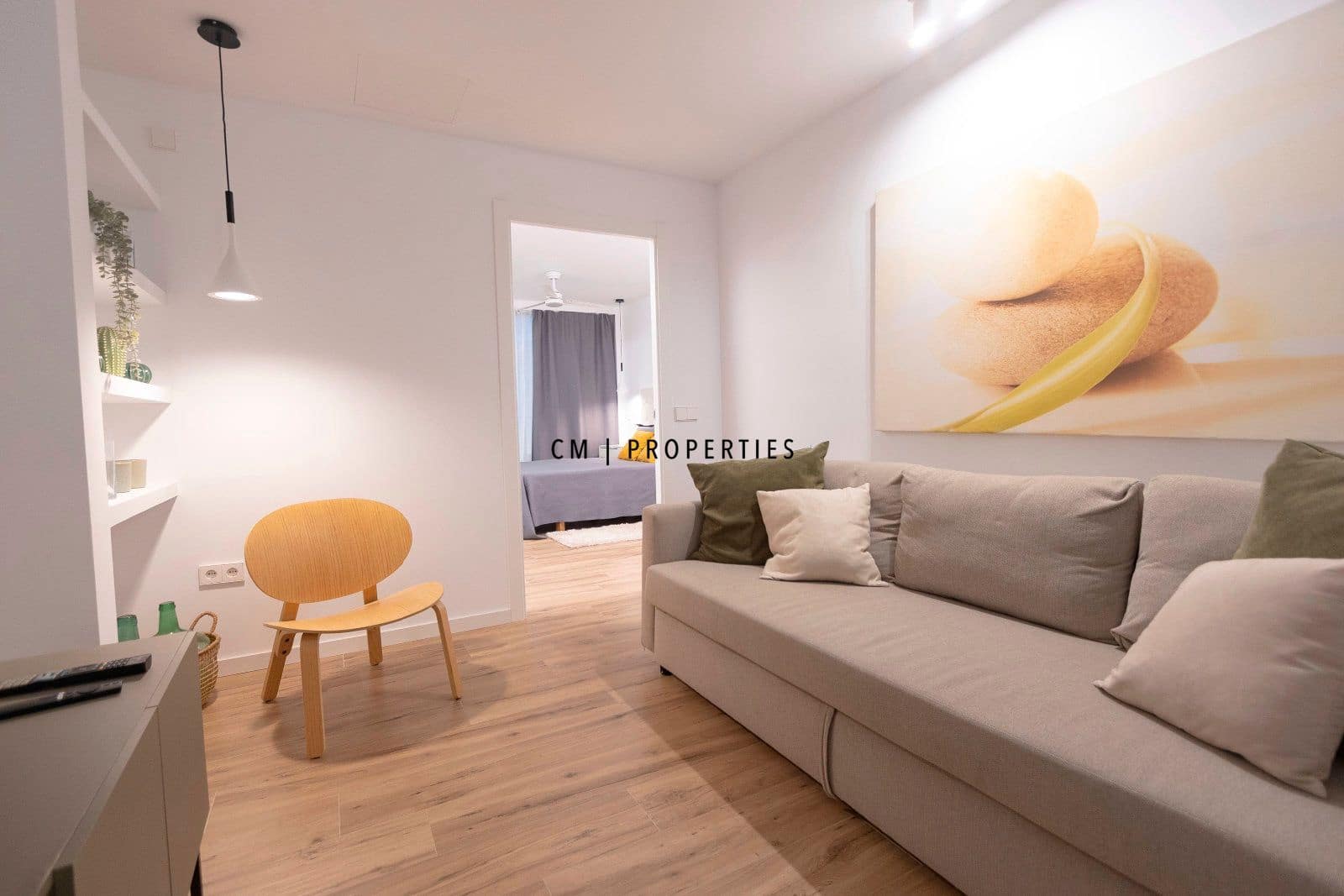2 bedroom Flat for rent in Valencia city with garage - € 1,950 (Ref: 9634996)