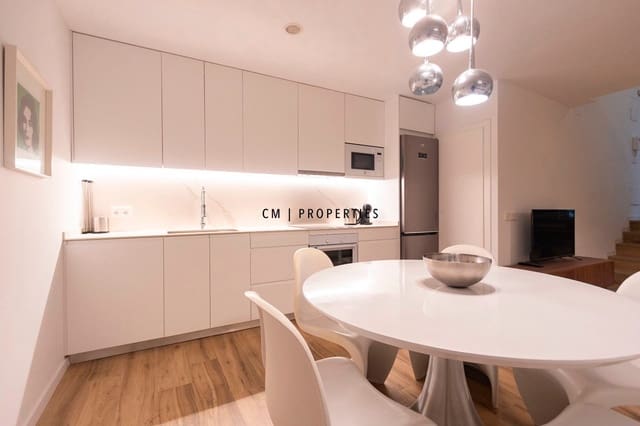 2 sovrum Lägenhet att hyra i Ciutat Vella, Valencia stad med garage - 1 950 € (Ref: 9634996)