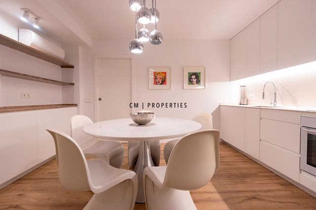 2 sovrum Lägenhet att hyra i Ciutat Vella, Valencia stad med garage - 1 950 € (Ref: 9634996)