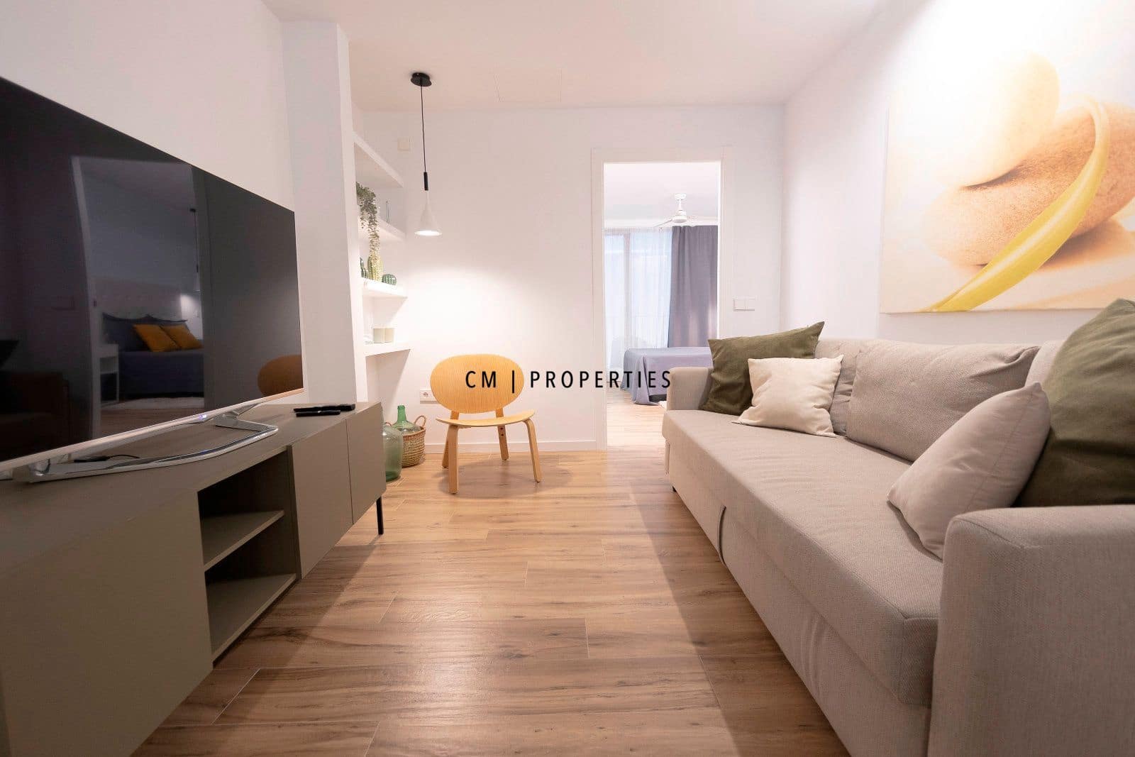 2 bedroom Flat for rent in Valencia city with garage - € 1,950 (Ref: 9634996)