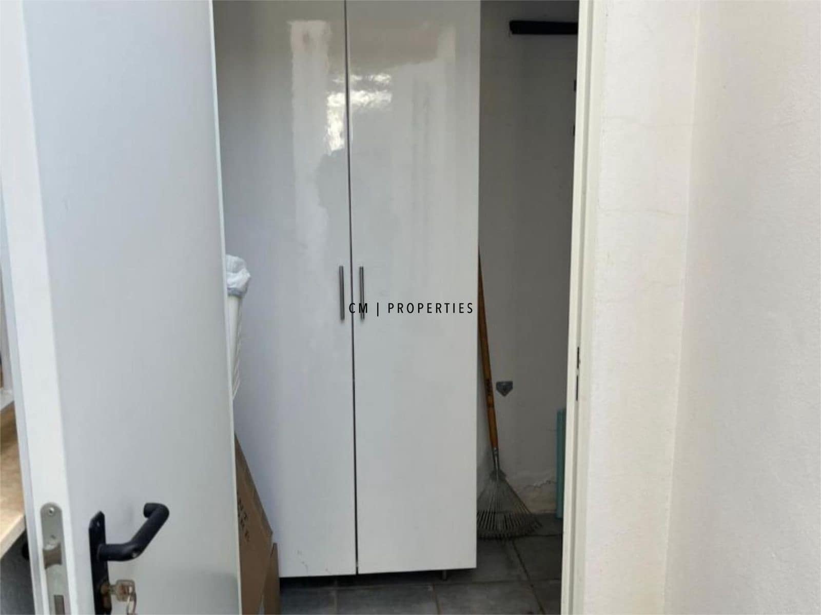 Penthouse de 4 chambres à louer à La Pobla de Vallbona avec piscine garage - 1 900 € (Ref: 9635096)