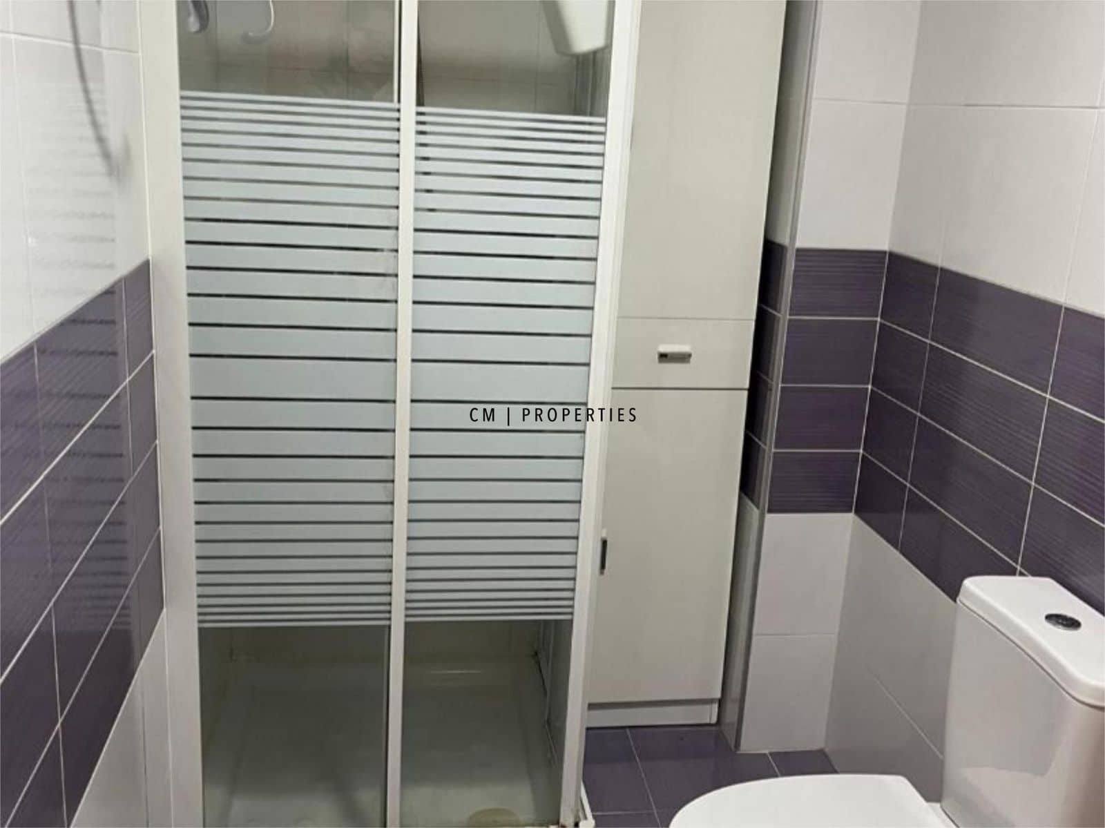 Penthouse de 4 chambres à louer à La Pobla de Vallbona avec piscine garage - 1 900 € (Ref: 9635096)