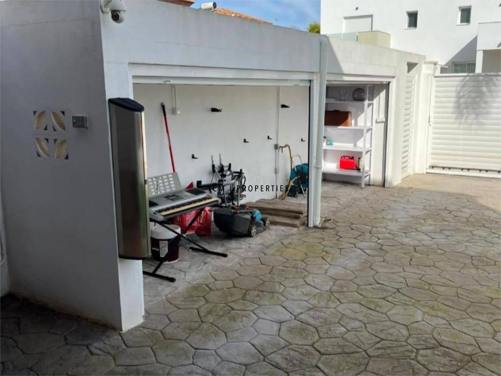 Penthouse de 4 chambres à louer à La Pobla de Vallbona avec piscine garage - 1 900 € (Ref: 9635096)