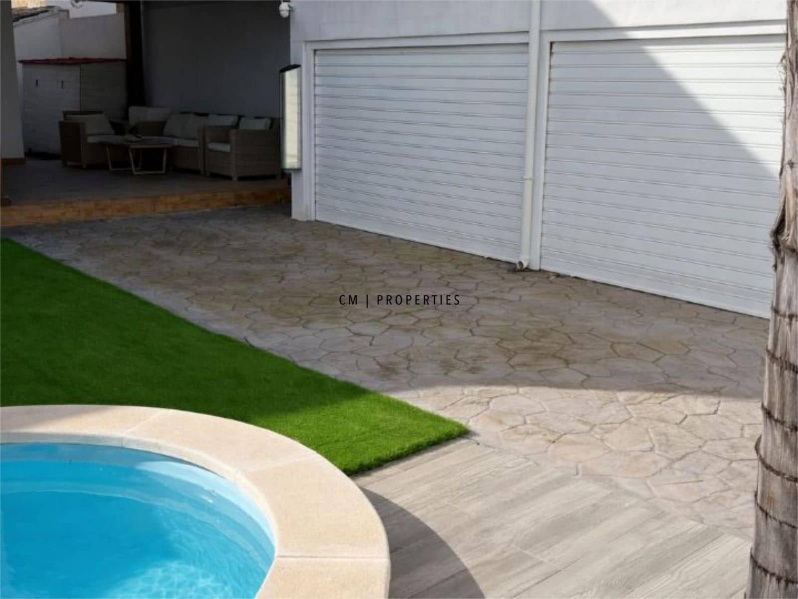 Penthouse de 4 chambres à louer à La Pobla de Vallbona avec piscine garage - 1 900 € (Ref: 9635096)