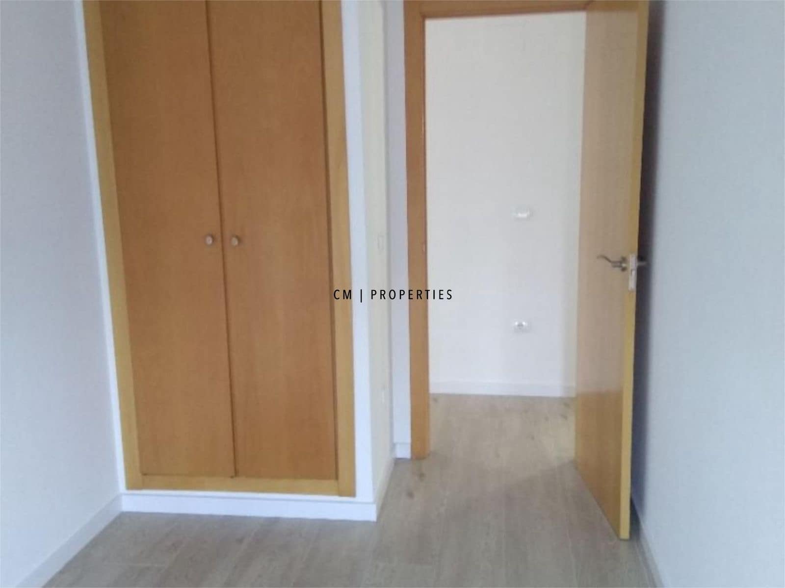 3 bedroom Flat for rent in Valencia city with garage - € 1,300 (Ref: 9636211)