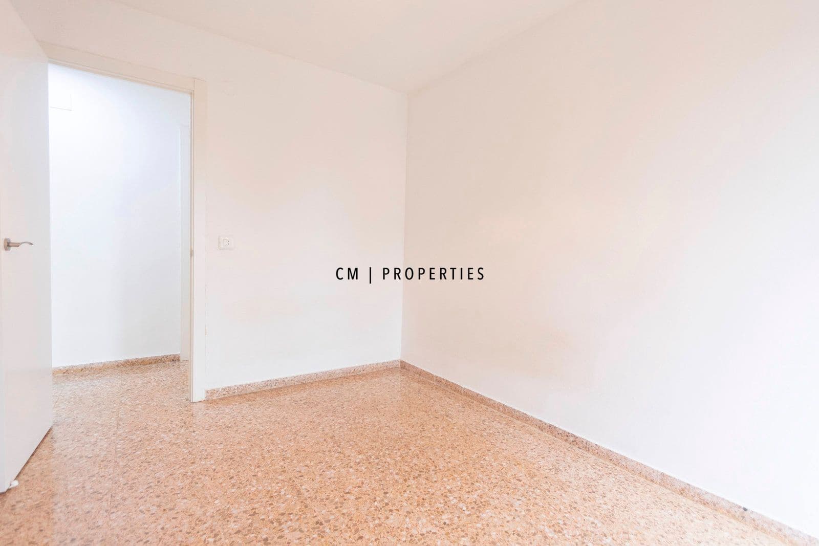 3 slaapkamer Flat te huur in Valencia stad - € 1.300 (Ref: 9643082)