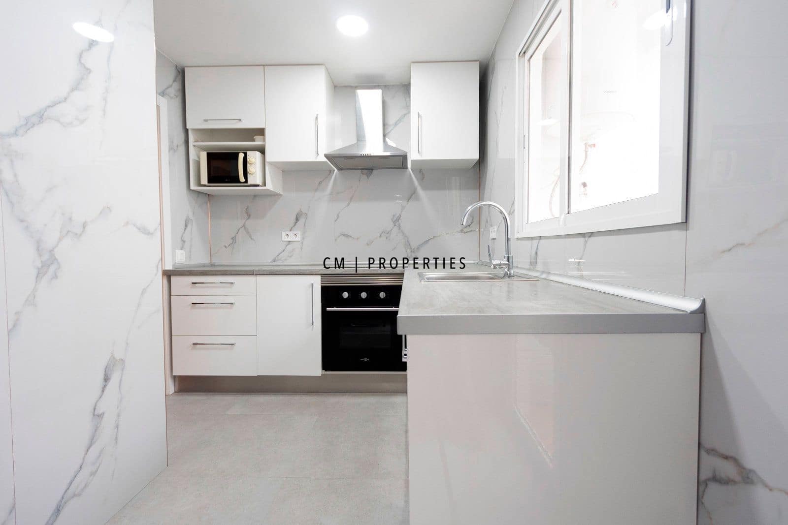 3 slaapkamer Flat te huur in Valencia stad - € 1.300 (Ref: 9643082)