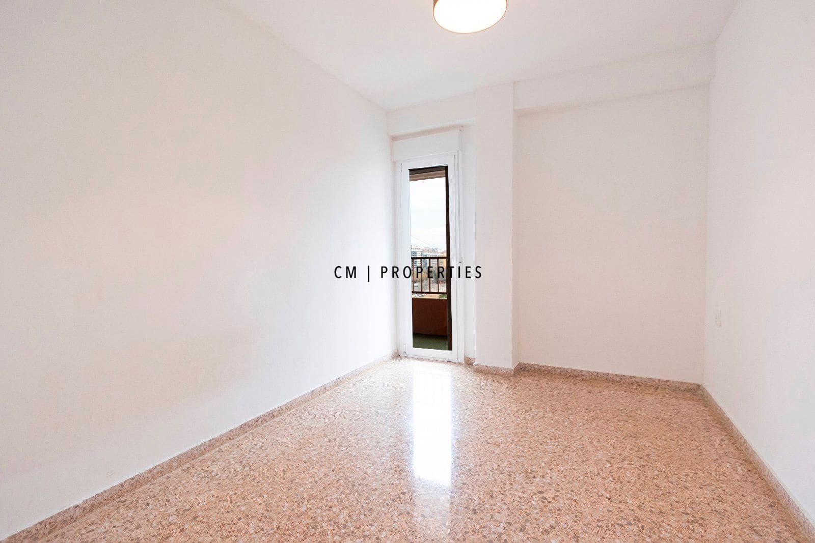 3 slaapkamer Flat te huur in Valencia stad - € 1.300 (Ref: 9643082)