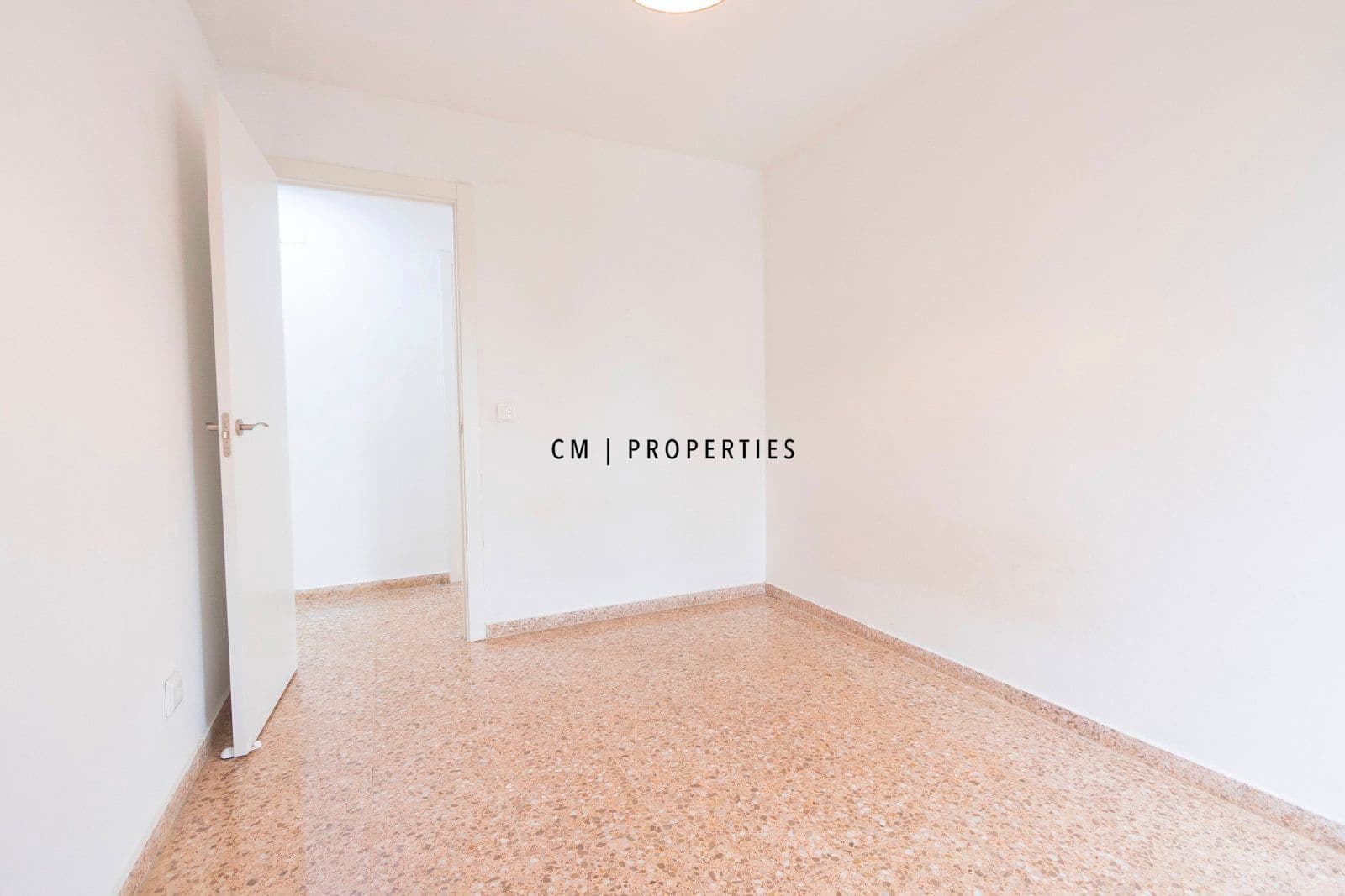 3 slaapkamer Flat te huur in Valencia stad - € 1.300 (Ref: 9643082)