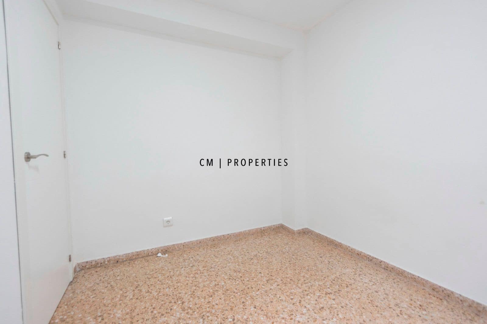 3 slaapkamer Flat te huur in Valencia stad - € 1.300 (Ref: 9643082)