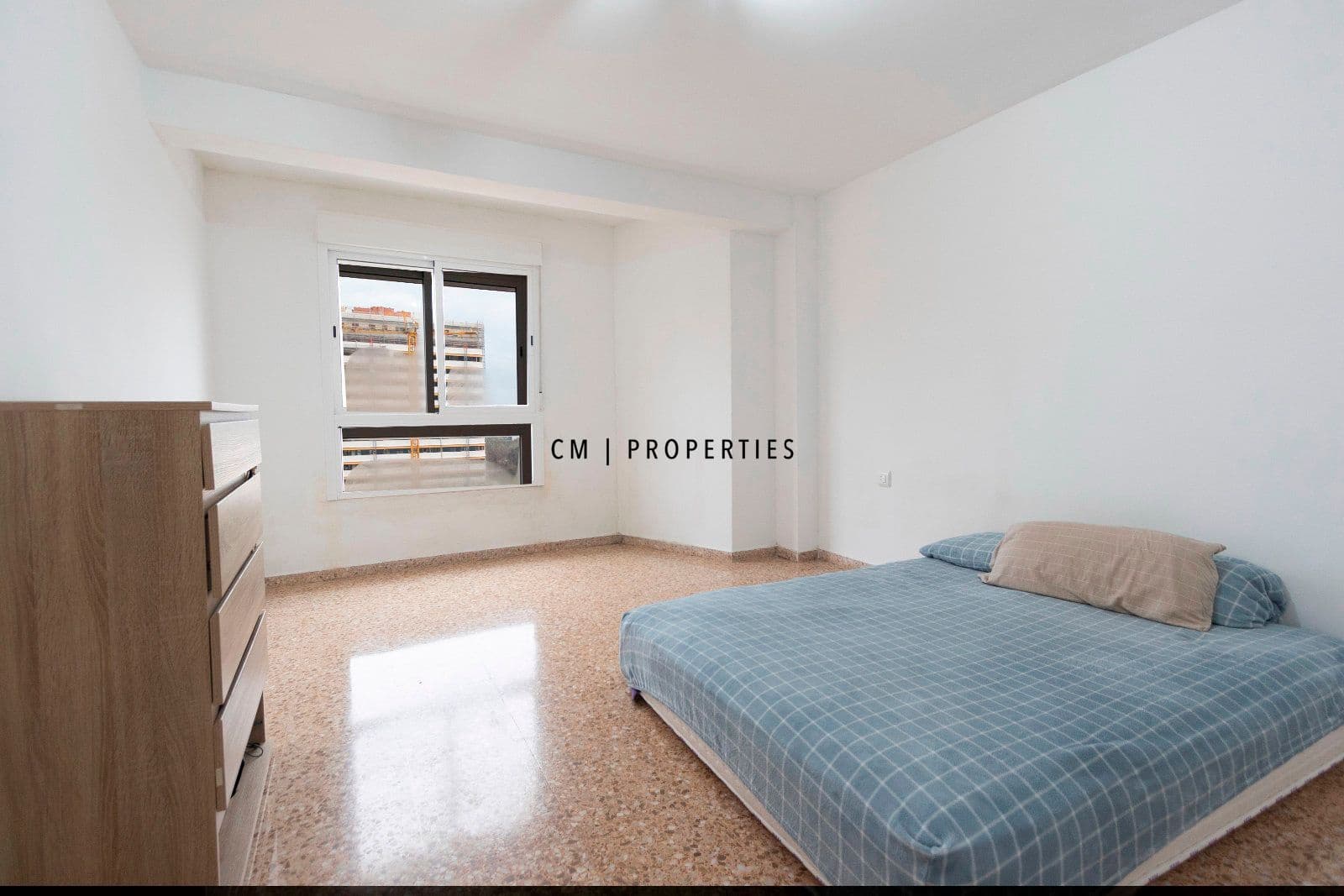 3 slaapkamer Flat te huur in Valencia stad - € 1.300 (Ref: 9643082)