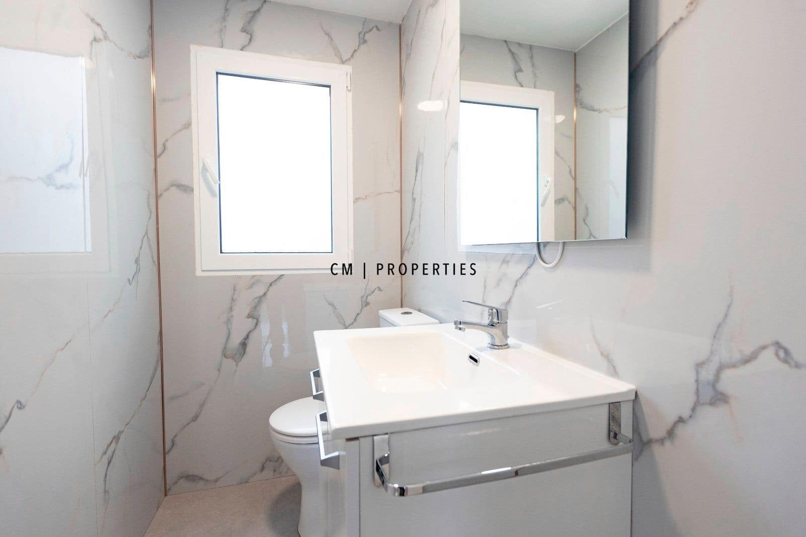 3 slaapkamer Flat te huur in Valencia stad - € 1.300 (Ref: 9643082)