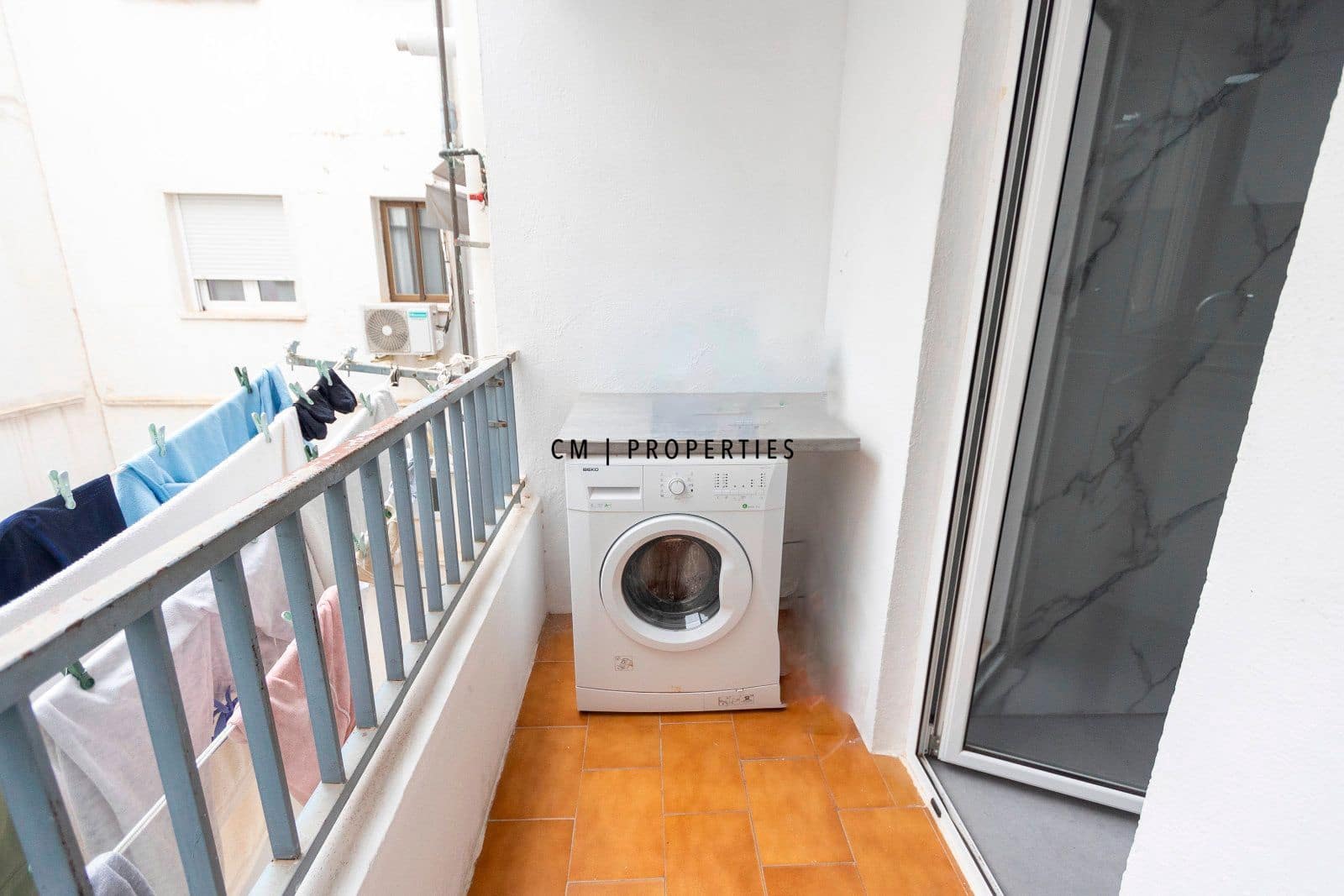 3 slaapkamer Flat te huur in Valencia stad - € 1.300 (Ref: 9643082)