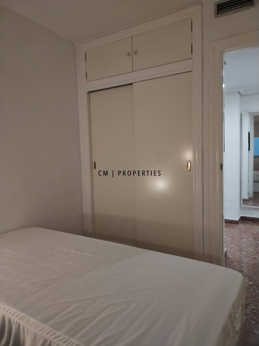 3 bedroom Apartment for rent in Valencia city - € 550 (Ref: 9643487)