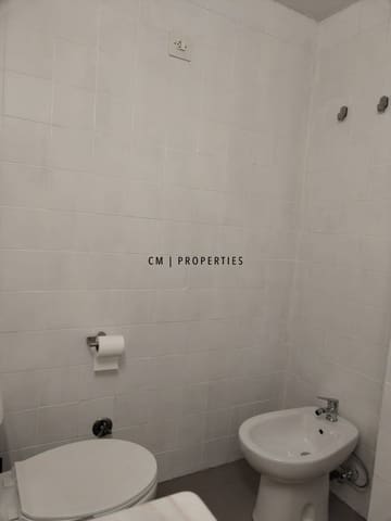 3 sovrum Lägenhet att hyra i L'Eixample, Valencia stad - 550 € (Ref: 9643487)