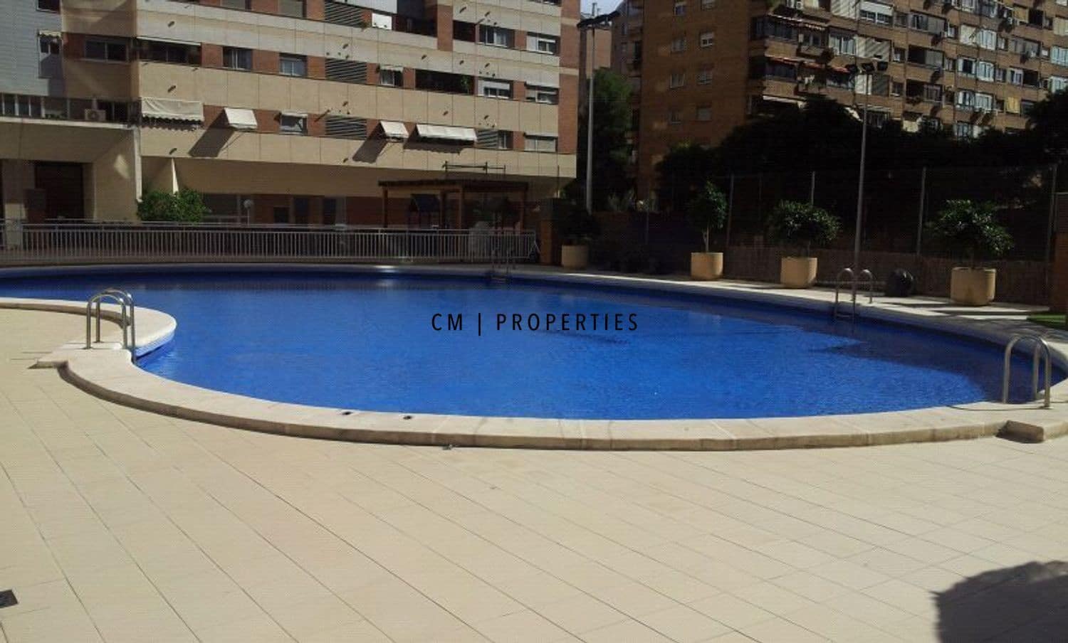 2 makuuhuone Asunto vuokrattavana paikassa Valencia kaupunki mukana uima-altaan - 1 300 € (Ref: 9643665)