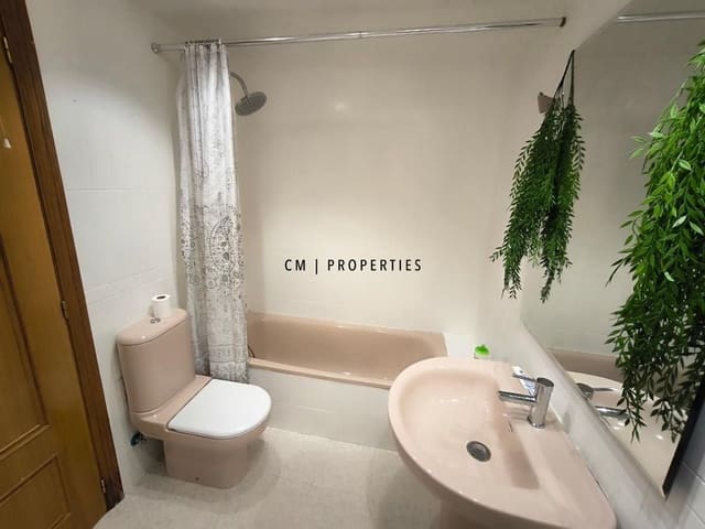 2 makuuhuone Asunto vuokrattavana paikassa Valencia kaupunki mukana uima-altaan - 1 300 € (Ref: 9643665)