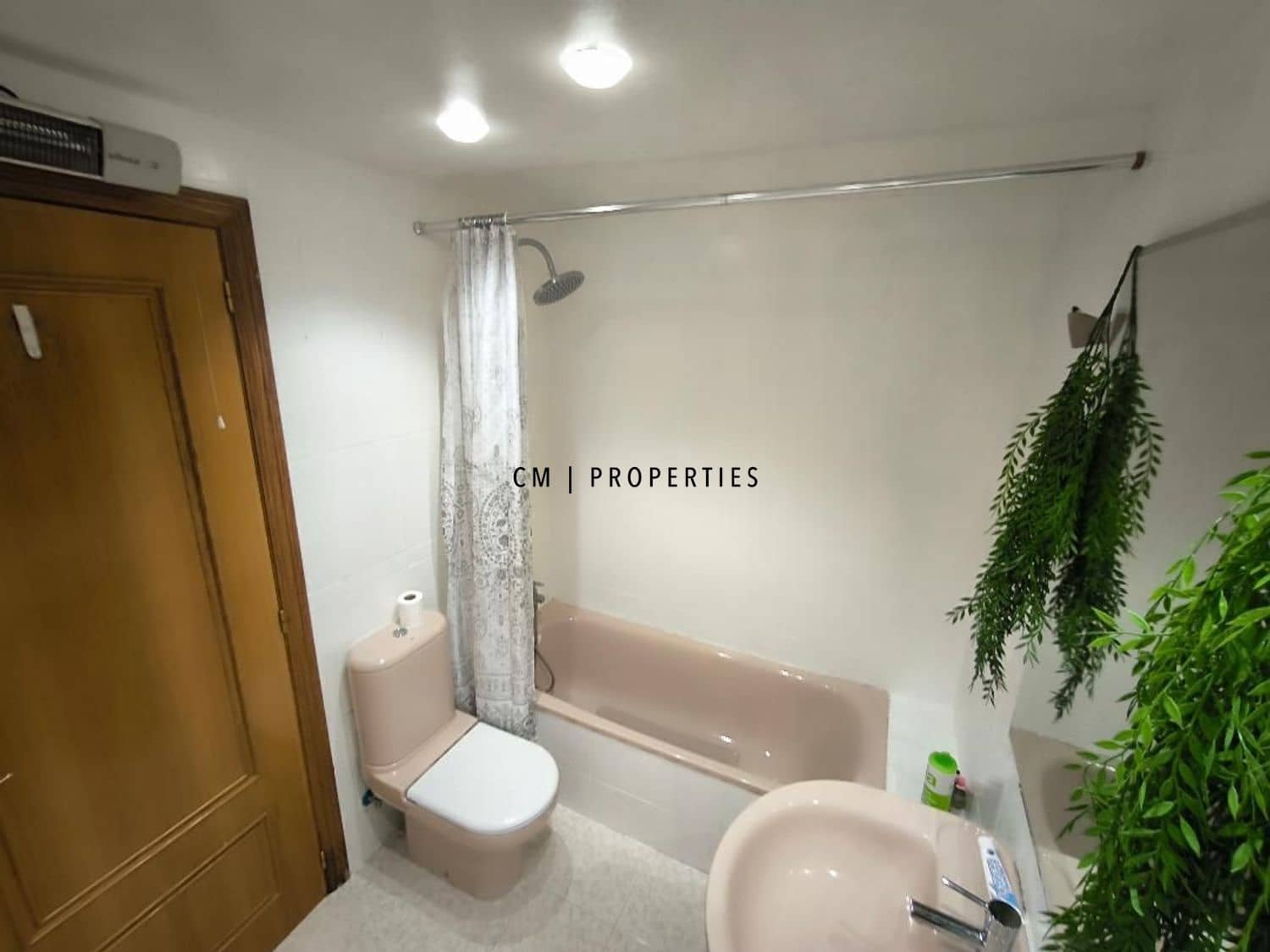 2 makuuhuone Asunto vuokrattavana paikassa Valencia kaupunki mukana uima-altaan - 1 300 € (Ref: 9643665)