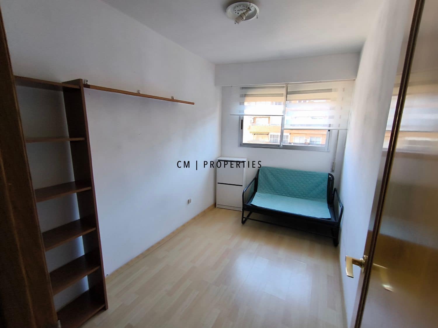 2 makuuhuone Asunto vuokrattavana paikassa Valencia kaupunki mukana uima-altaan - 1 300 € (Ref: 9643665)