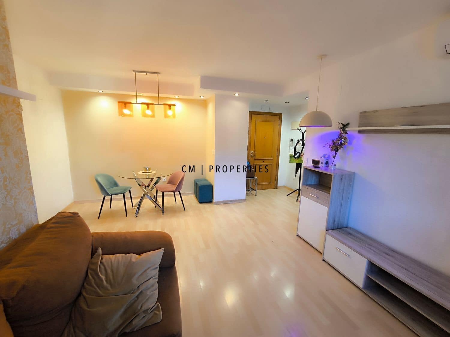 2 makuuhuone Asunto vuokrattavana paikassa Valencia kaupunki mukana uima-altaan - 1 300 € (Ref: 9643665)