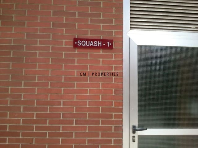 2 makuuhuone Asunto vuokrattavana paikassa Valencia kaupunki mukana uima-altaan - 1 300 € (Ref: 9643665)