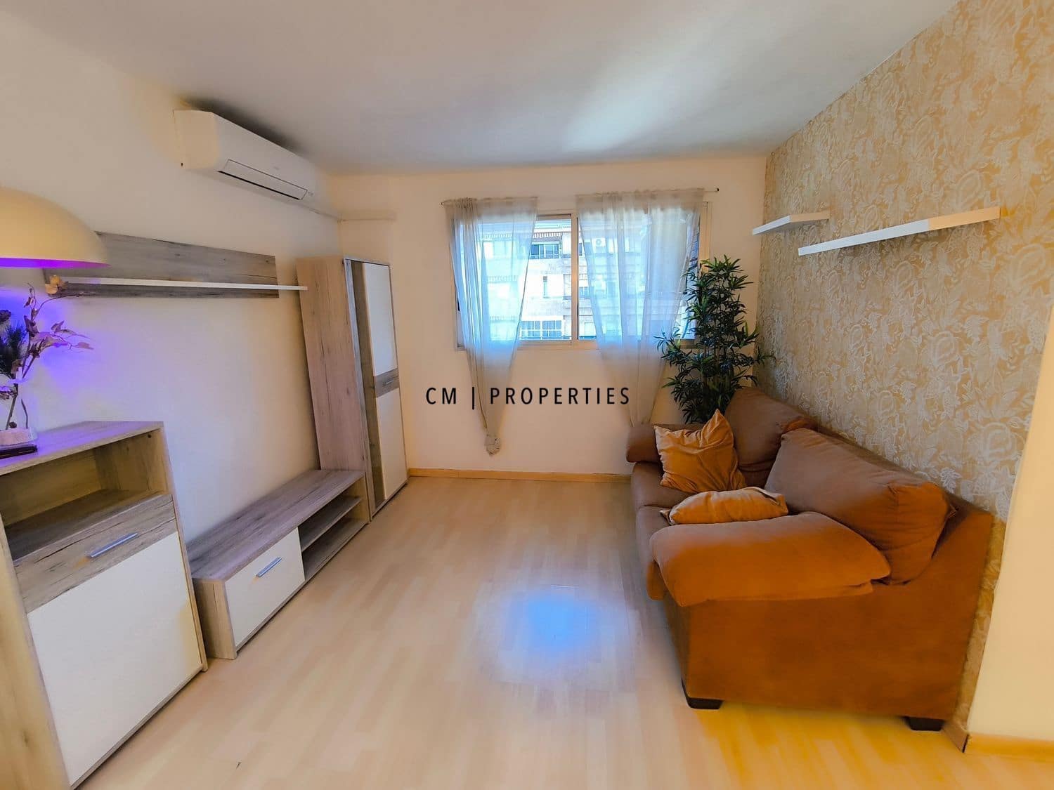 2 makuuhuone Asunto vuokrattavana paikassa Valencia kaupunki mukana uima-altaan - 1 300 € (Ref: 9643665)