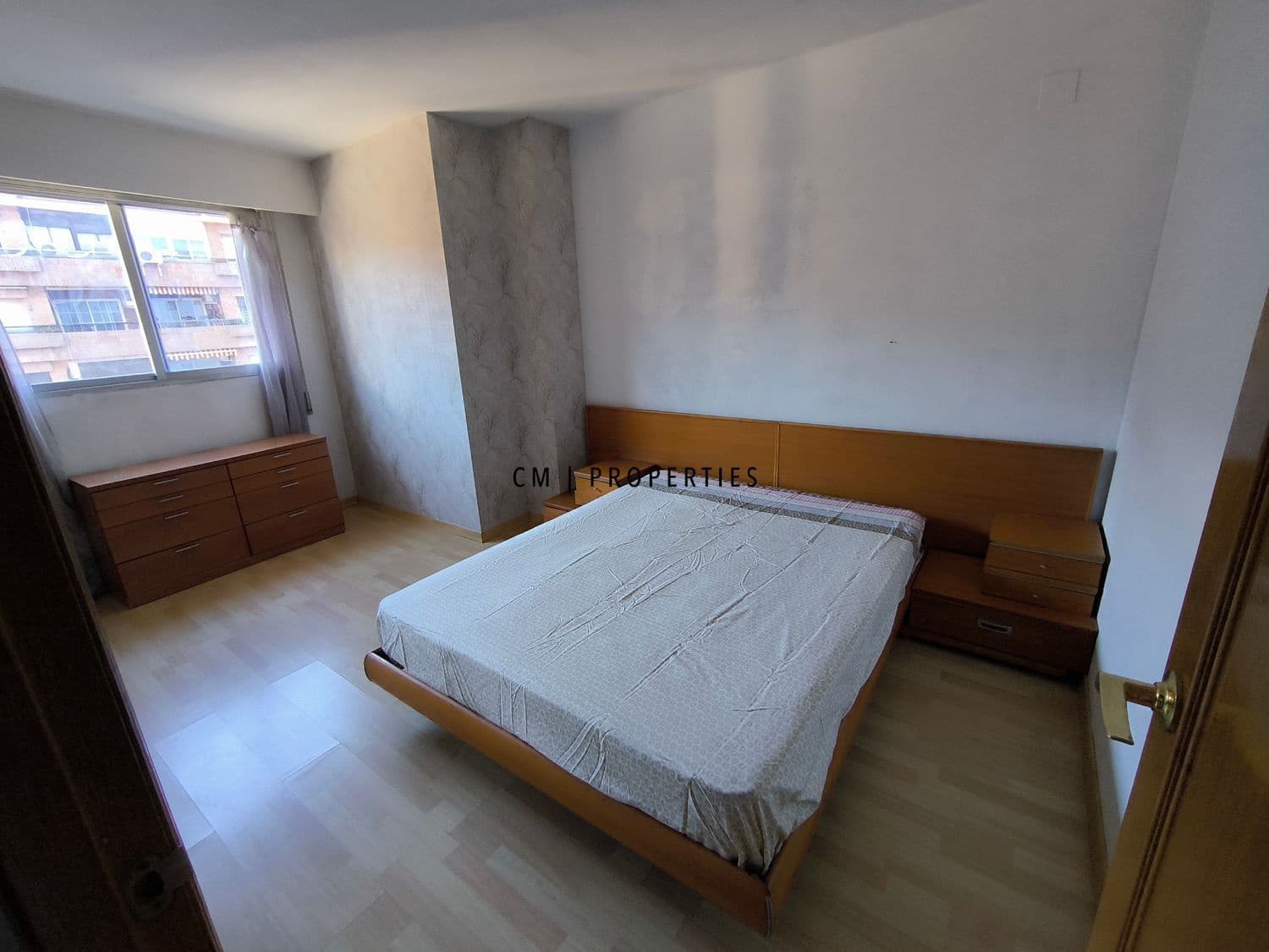 2 makuuhuone Asunto vuokrattavana paikassa Valencia kaupunki mukana uima-altaan - 1 300 € (Ref: 9643665)