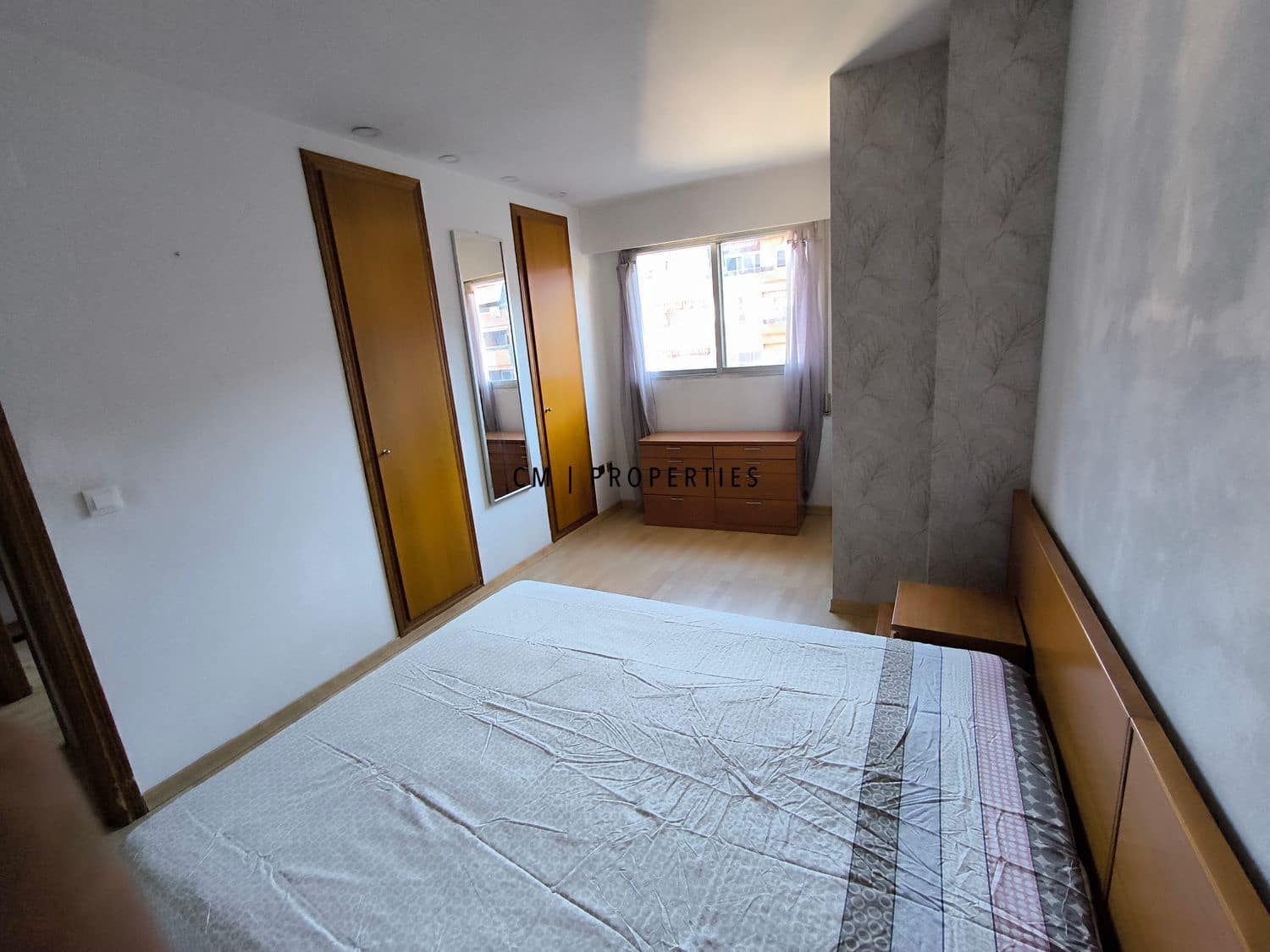 2 makuuhuone Asunto vuokrattavana paikassa Valencia kaupunki mukana uima-altaan - 1 300 € (Ref: 9643665)