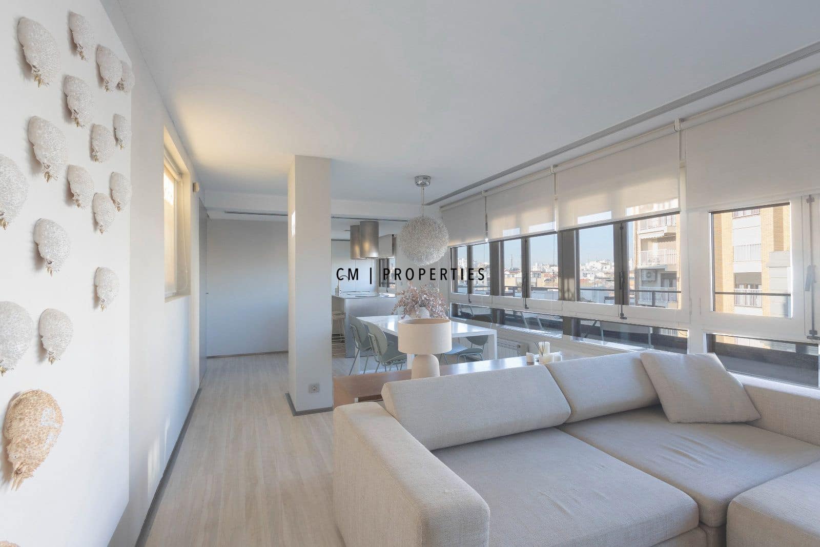 1 makuuhuone Kattohuoneisto vuokrattavana paikassa Valencia kaupunki mukana 
autotalli - 2 200 € (Ref: 9645975)