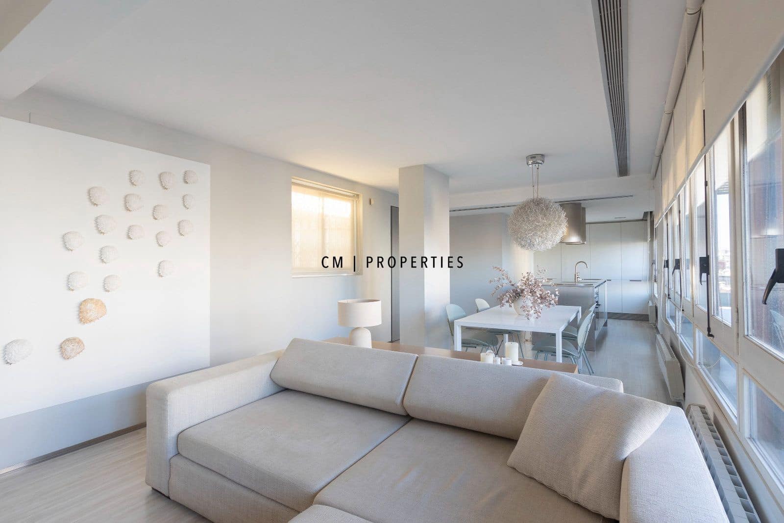 1 makuuhuone Kattohuoneisto vuokrattavana paikassa Valencia kaupunki mukana 
autotalli - 2 200 € (Ref: 9645975)