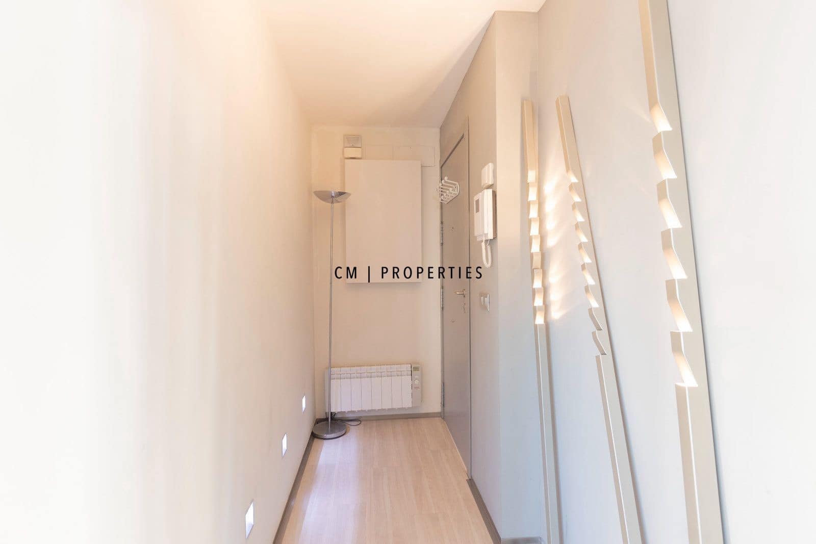 1 makuuhuone Kattohuoneisto vuokrattavana paikassa Valencia kaupunki mukana 
autotalli - 2 200 € (Ref: 9645975)