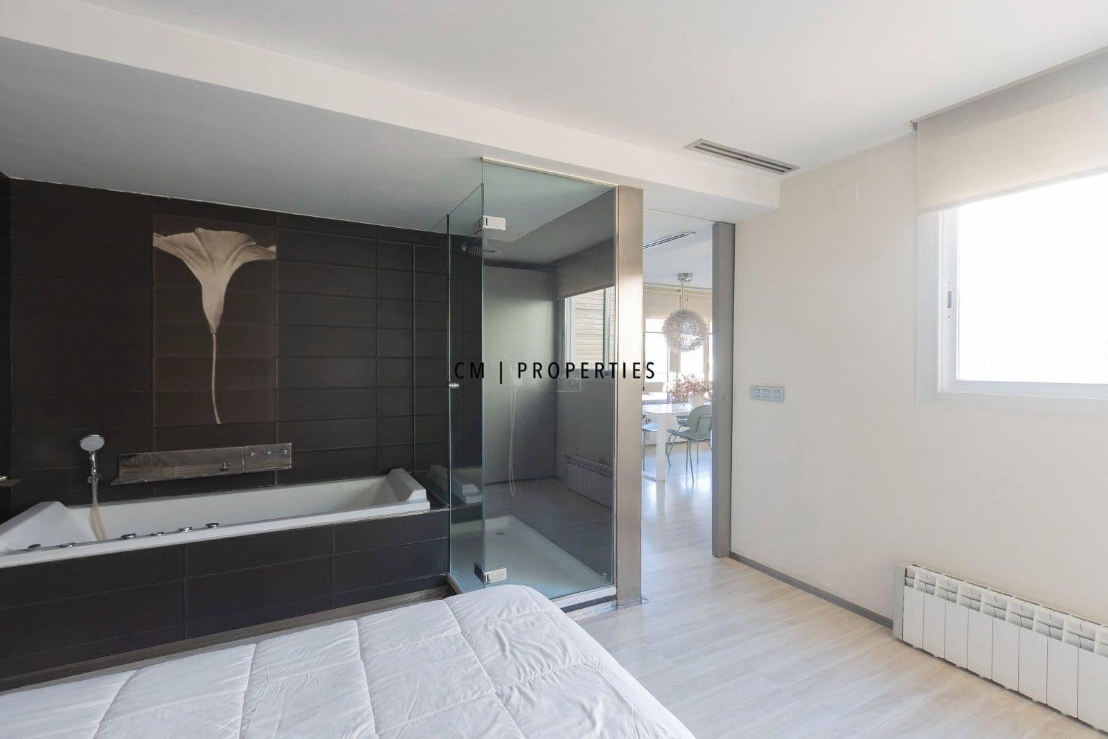 1 makuuhuone Kattohuoneisto vuokrattavana paikassa Valencia kaupunki mukana 
autotalli - 2 200 € (Ref: 9645975)