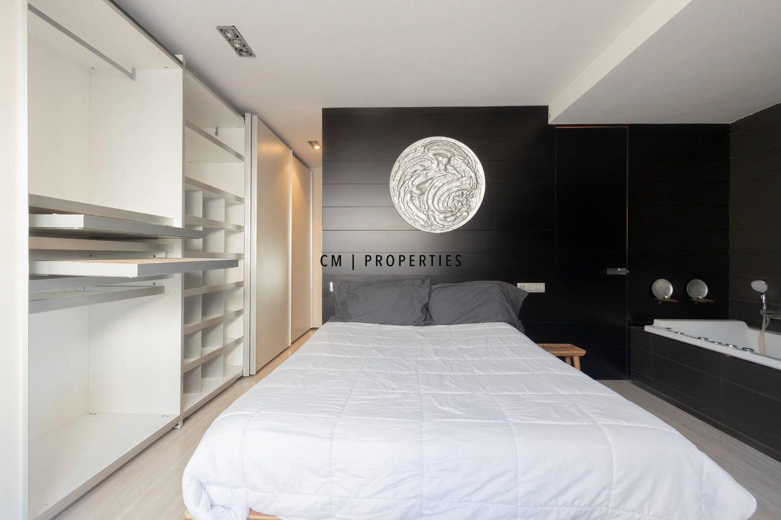 1 makuuhuone Kattohuoneisto vuokrattavana paikassa Valencia kaupunki mukana 
autotalli - 2 200 € (Ref: 9645975)